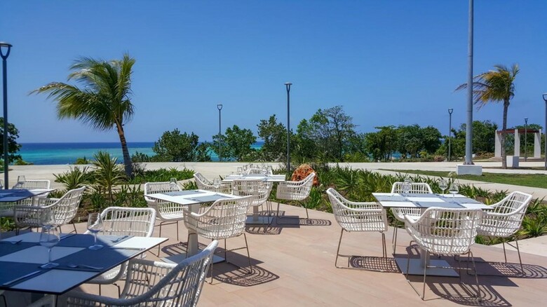 Hotel Grand Muthu Almirante Beach