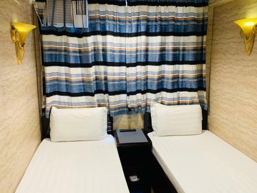 Hostal Sleep In Hotel