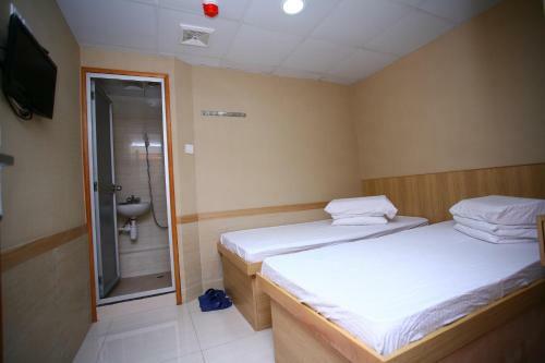 Hostal Kam Fu Guesthouse