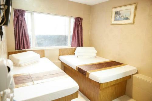 Hostal Kam Fu Guesthouse