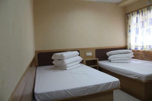 Hostal Kam Fu Guesthouse