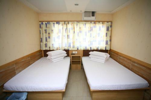 Hostal Kam Fu Guesthouse