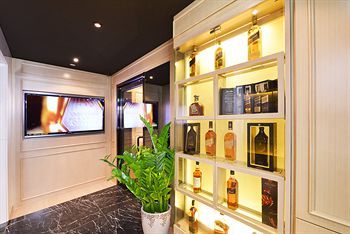 Walden Hotel