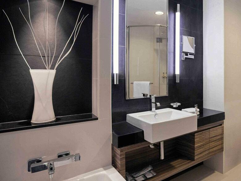 Pullman Dubai Jumeirah Lakes Towers - Hotel And Residence