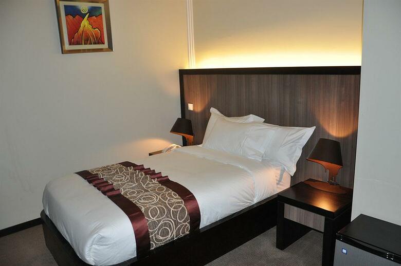 Elilly International Hotel