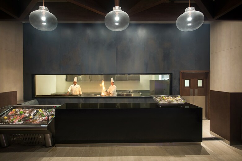 Hotel Wyndham Garden Ajman Corniche