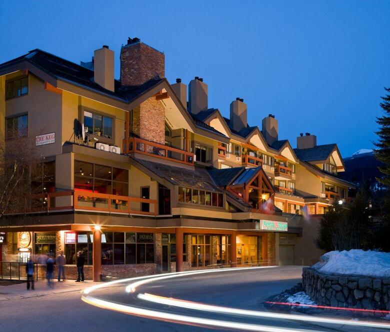 Hotel Whistler Village Inn & Suites