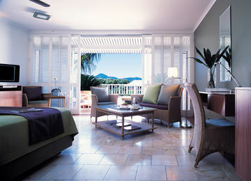 The Hotel Cairns