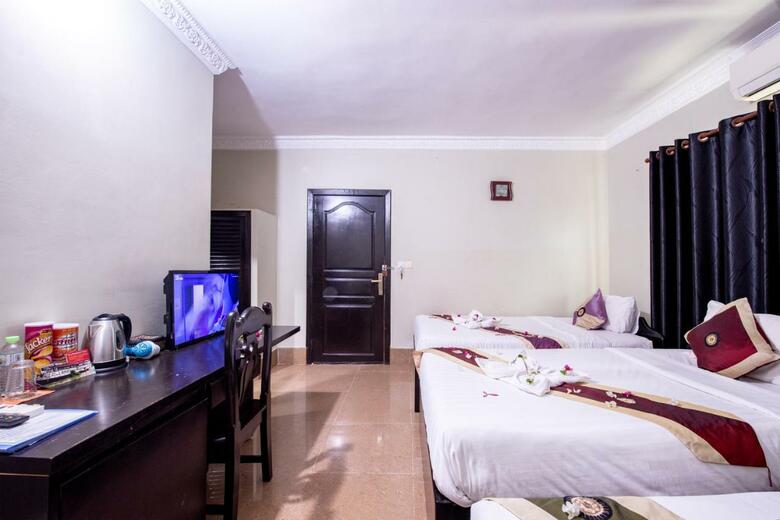 Hostal Tanei Guesthouse