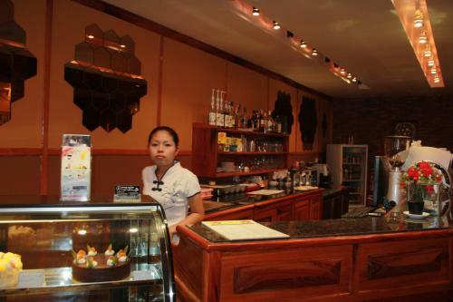 Hostal Rotha Guesthouse