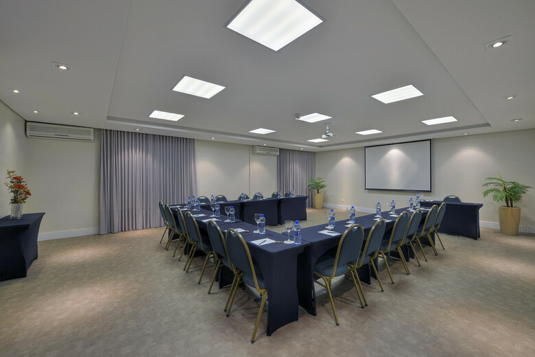 Hotel Deville Curitiba Batel