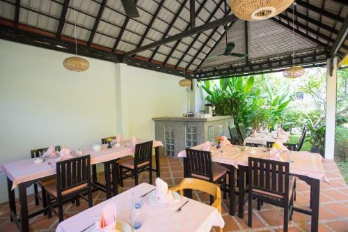 Sakara Boutique Villa