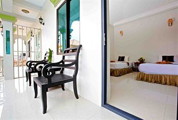 Damnak Riverside Hotel