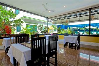 Damnak Riverside Hotel