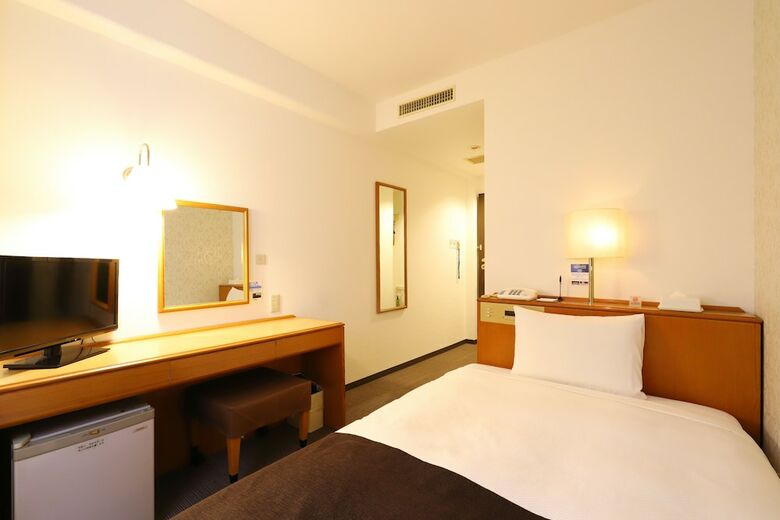 Ayase Kokusai Hotel