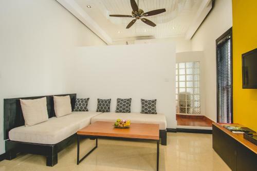 Mulberry Boutique Hotel