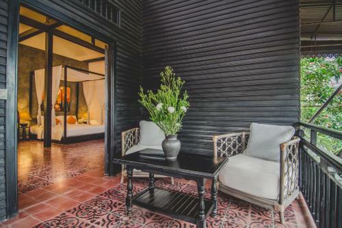 Mulberry Boutique Hotel
