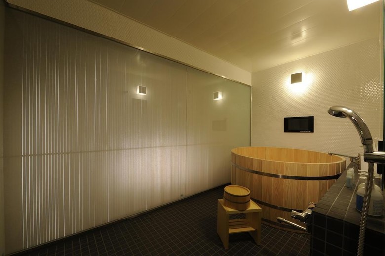 Roppongi Hotel S