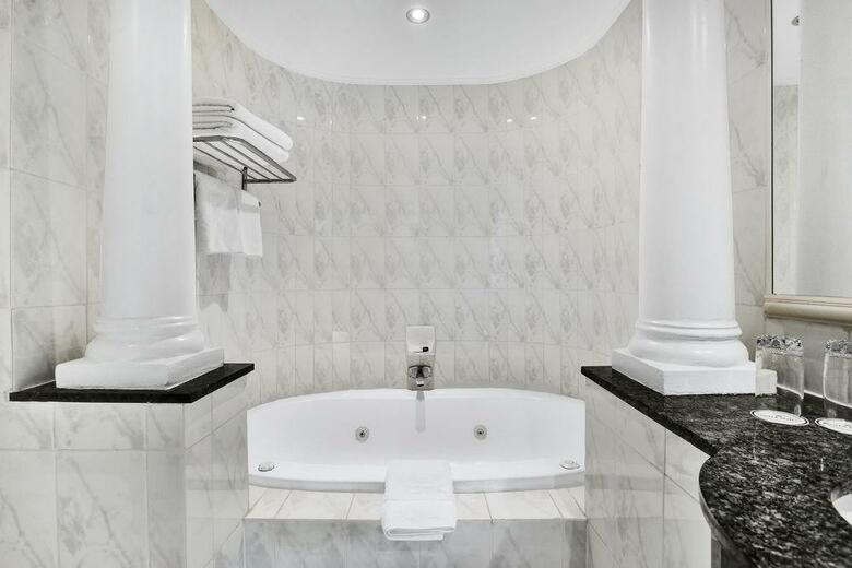Protea Hotel Balalaika Sandton