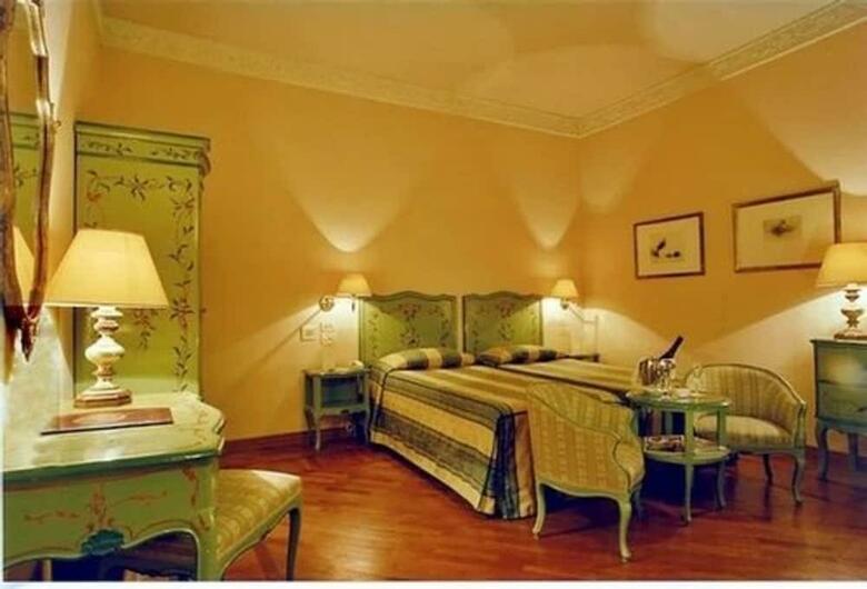 Hotel Pierre