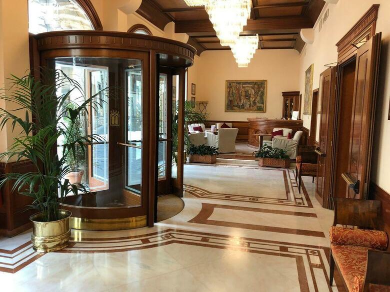 Hotel Pierre