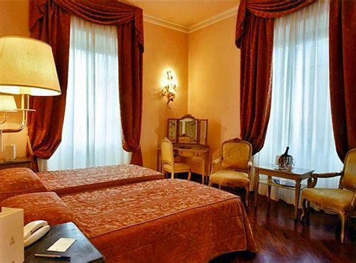 Hotel Pierre