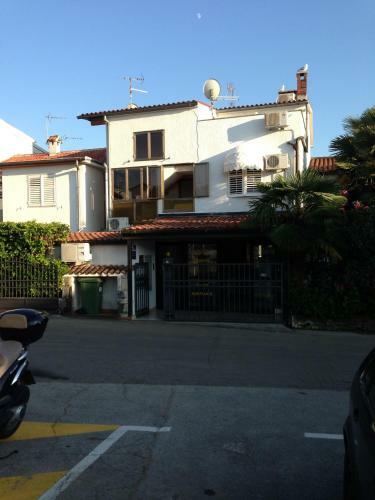 Apartments Oliva