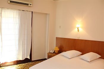 Nefeli Hotel