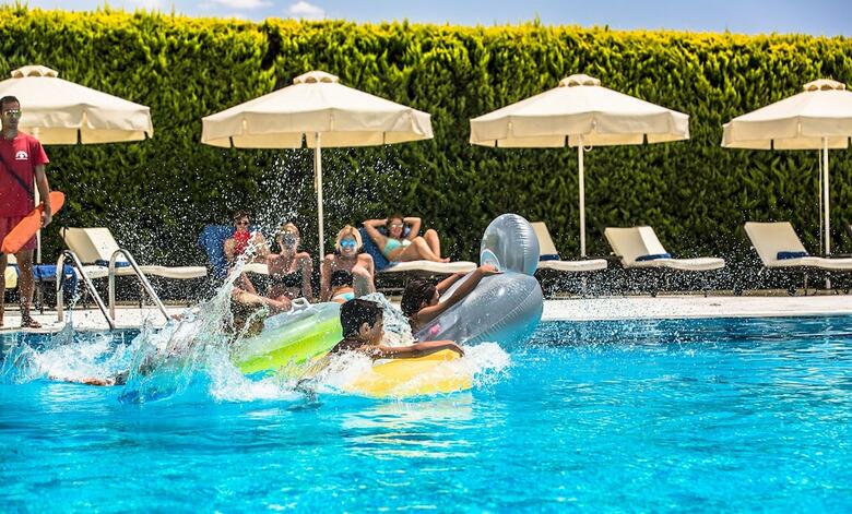 Dekelia Hotel