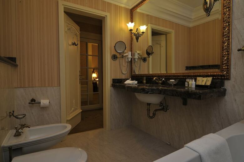 Nobilis Hotel