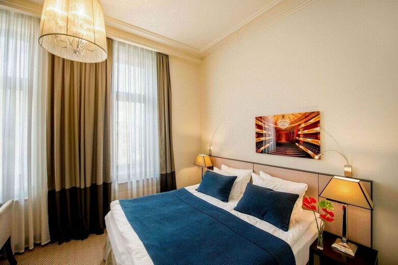 Astoria Hotel