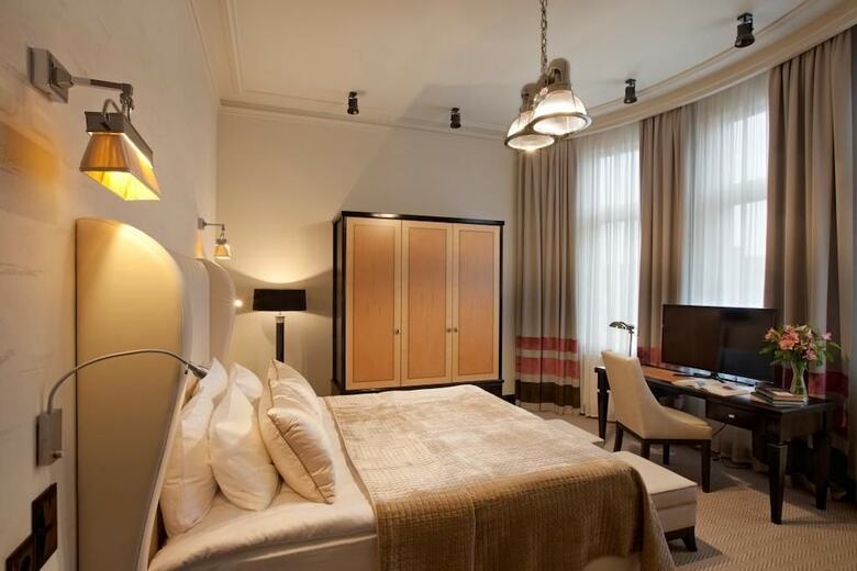 Astoria Hotel