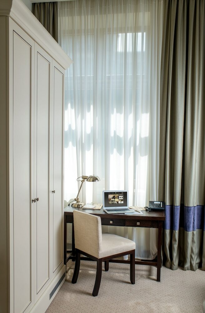 Astoria Hotel