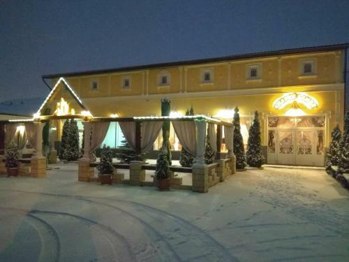 Old Castle Hotel