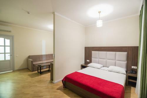 Hotel Pivdenniy