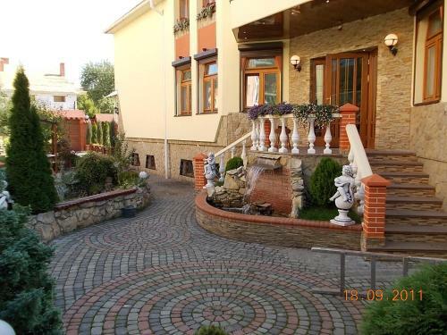 Hotel Rayske Yabloko