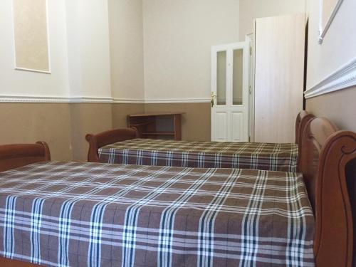 Deluxe Hostel Under The Roof