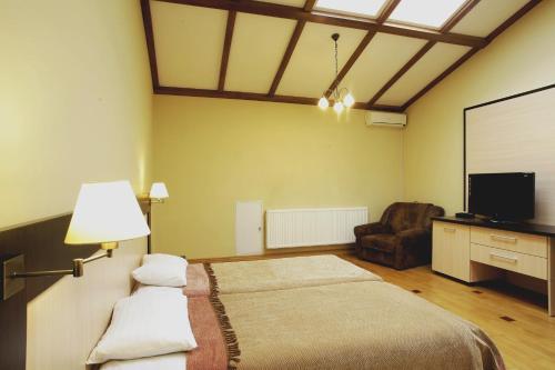 Deluxe Hostel Under The Roof