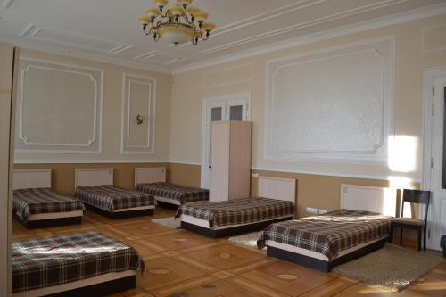 Deluxe Hostel Under The Roof