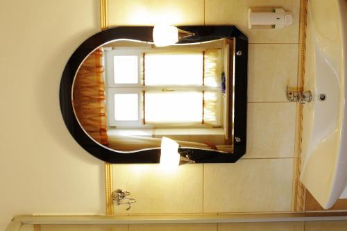 Deluxe Hostel Under The Roof