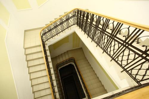 Deluxe Hostel Under The Roof