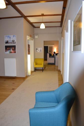 Deluxe Hostel Under The Roof