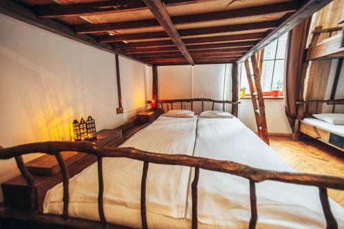 Ghostel - Medieval Hostel