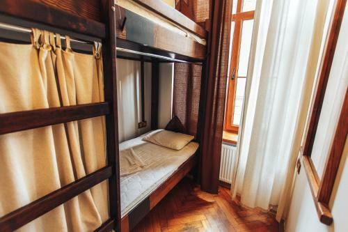 Ghostel - Medieval Hostel
