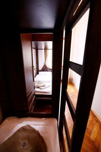 Ghostel - Medieval Hostel