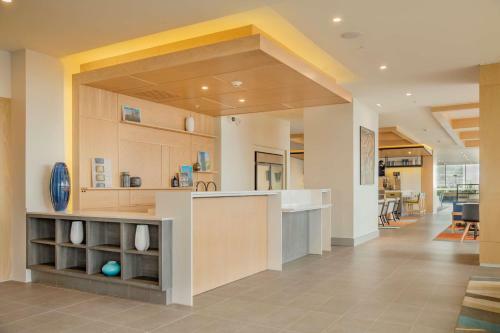 Hotel Causeway