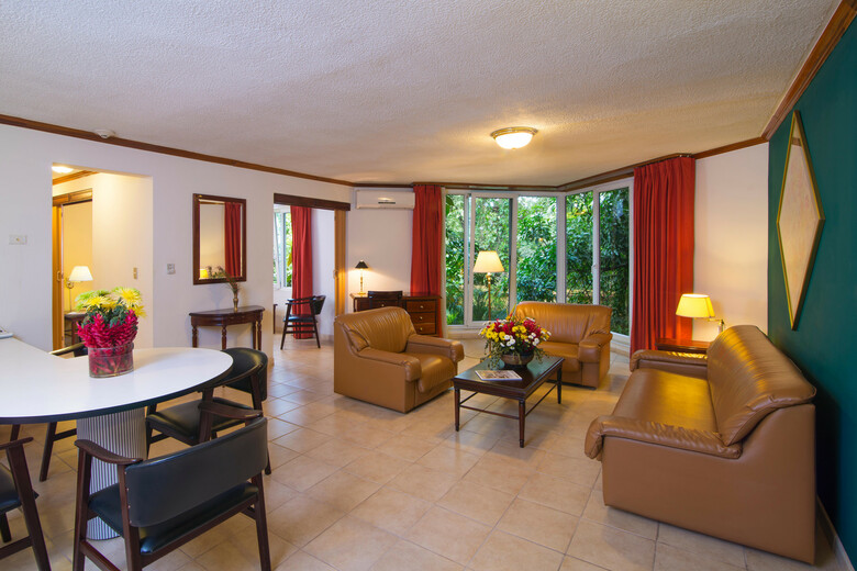 Hotel Apartotel & Suites Villas Del R�o