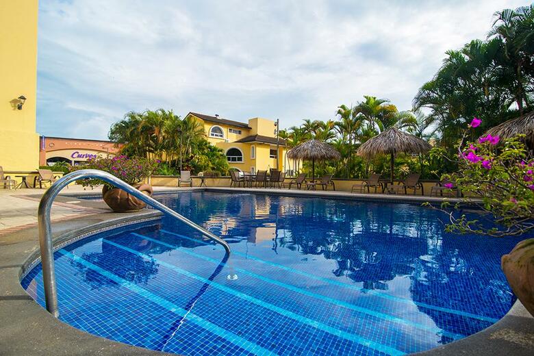 Hotel Apartotel & Suites Villas Del R�o