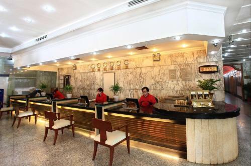 United Star Hotel