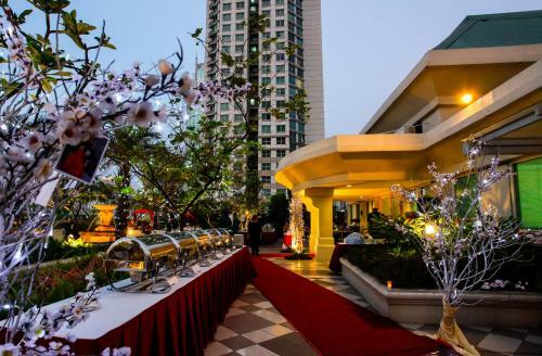 Batavia Apartments
